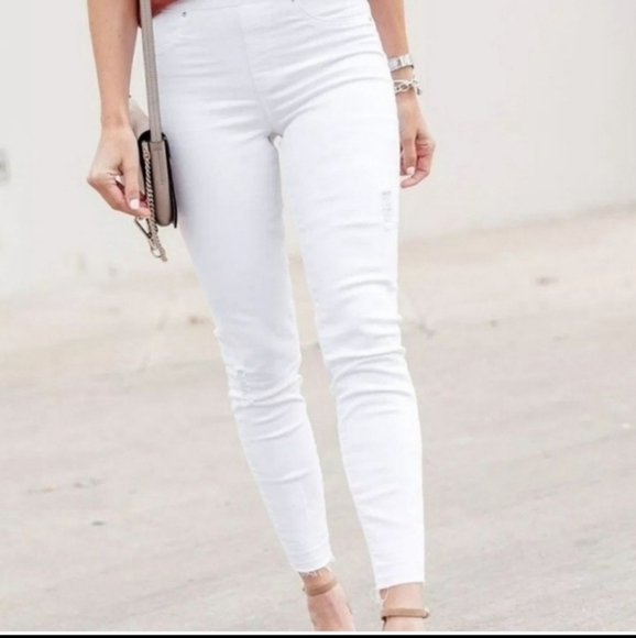 Spanx Distressed White Ankle Skinny Jeans Size Medium - Picture 1 of 11